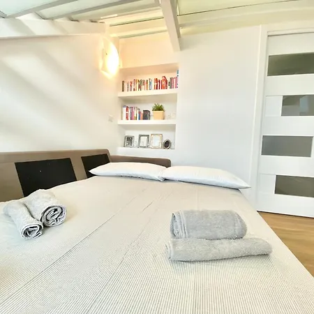 Loft 20 Minuti Dal Duomo - Moderno E Accogliente Апартаменты *